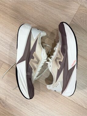 New Balance Fuel Cell Women’s